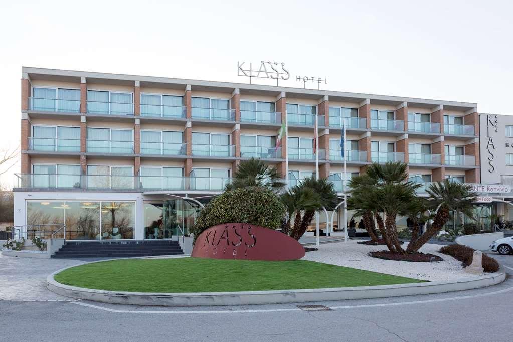 Hotel Klass - Castelfidardo Bagian luar foto